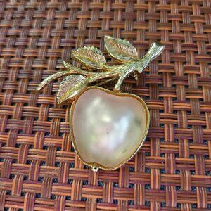 Vintage Sarah Coventry Delicious Apple Brooch